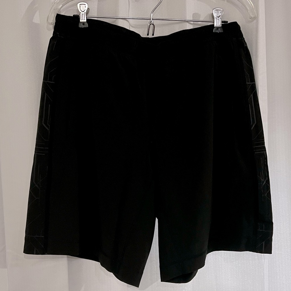 Lululemon Men’s Shorts/Swim Trunk - L